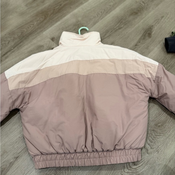 Cute vintage looking coat perfect for winter - Picture 3 of 3